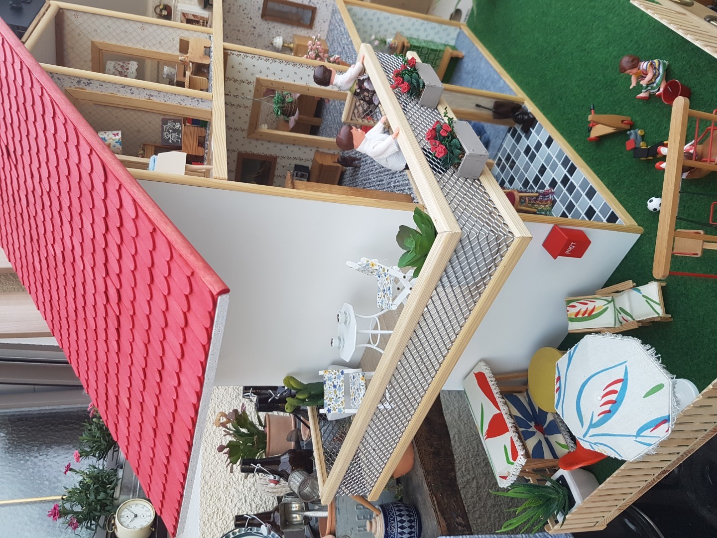 Seitenansicht mit Balkon