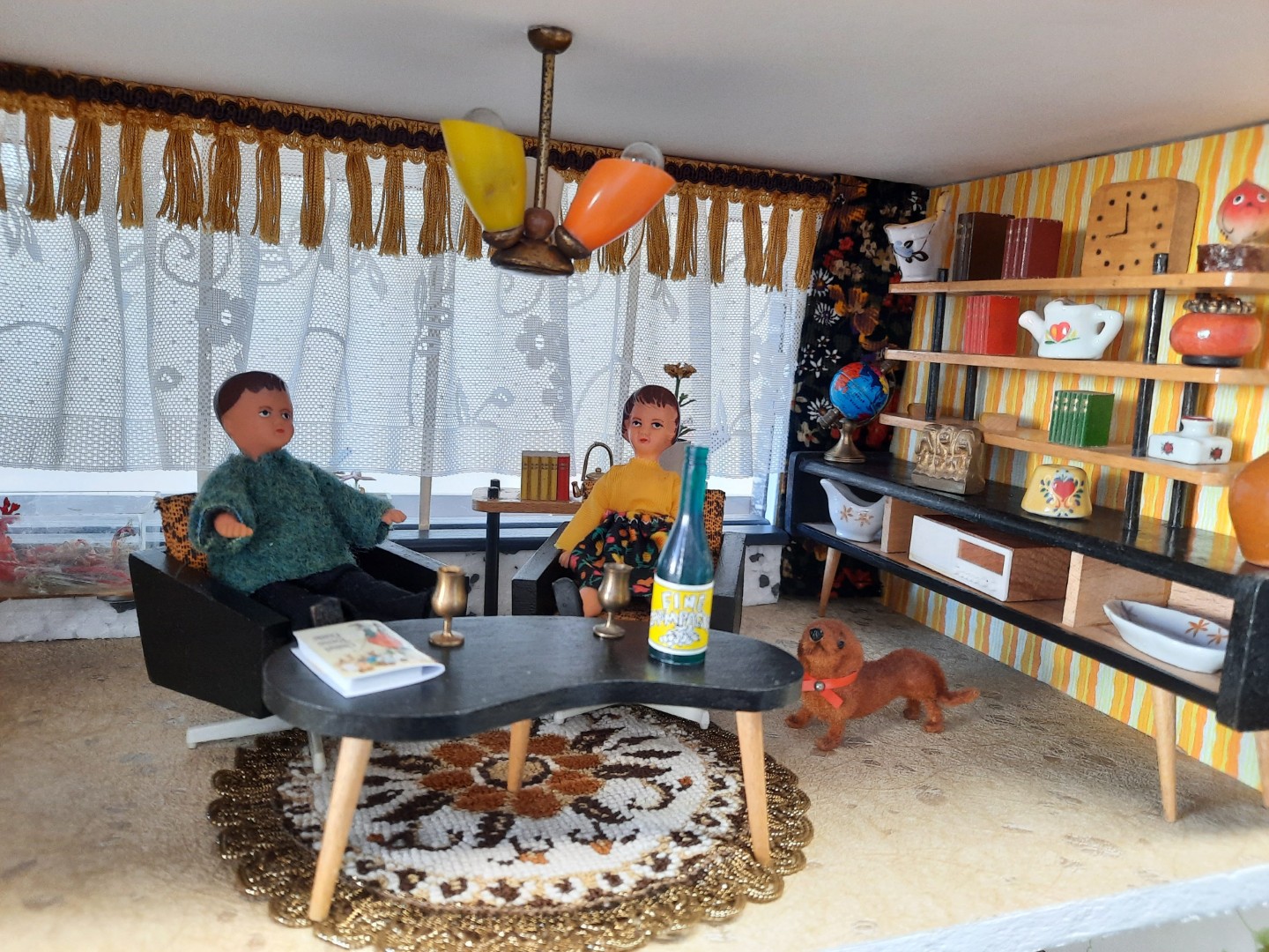 Wohnzimmerschrank